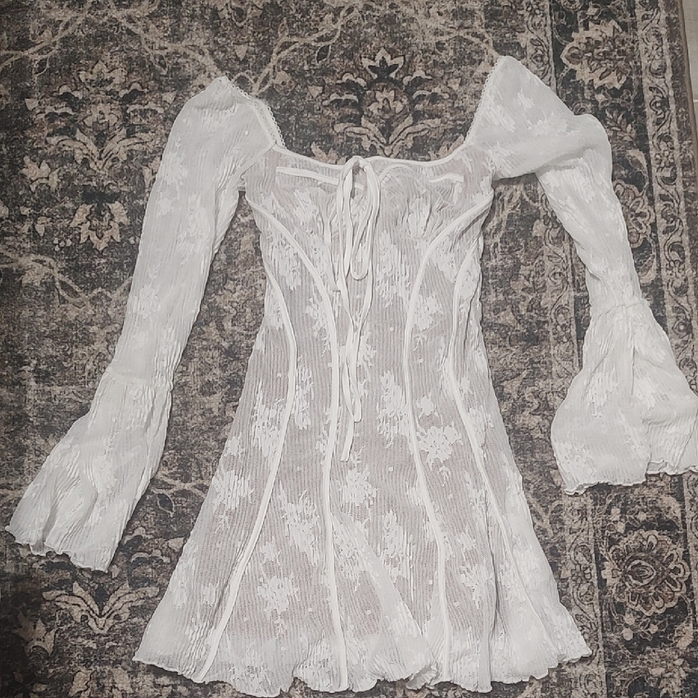 White Lace Long Sleeve Dress